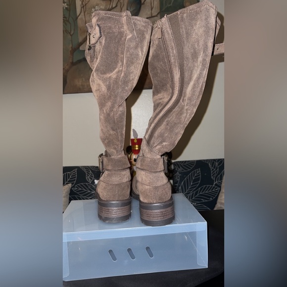 NWT- Torrid Buckle Knee-High Boot (WW) - Picture 14 of 16